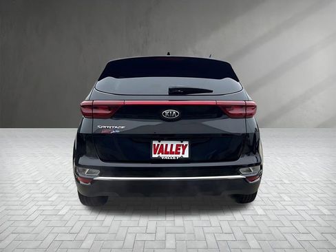 Used 2022 Kia Sportage LX image 8