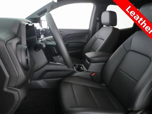 Used 2024 Chevrolet Colorado Trail Boss image 16