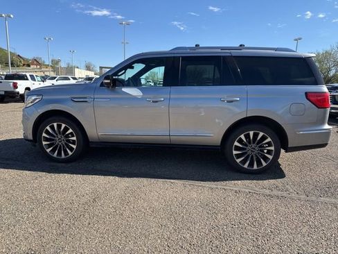 Used 2020 Lincoln Navigator Reserve w/ Luxury Package AWD/4WD image 7