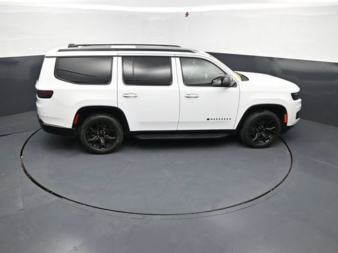 Used 2024 Jeep Wagoneer Series II AWD/4WD image 34
