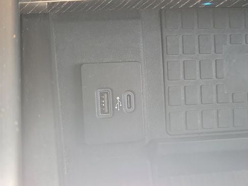 Certified 2022 Ford F350 Platinum AWD/4WD image 27