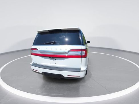 Used 2021 Lincoln Navigator L Reserve AWD/4WD image 7