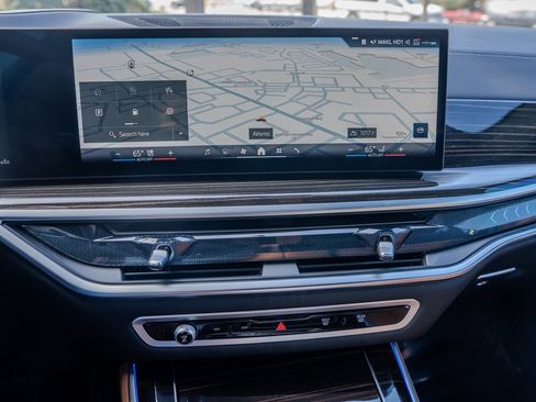 Used 2025 BMW X5 xDrive40i w/ Premium Package image 8