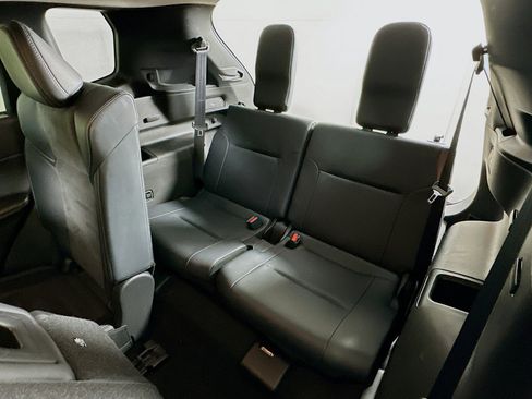 Used 2024 Mitsubishi Outlander SE image 28