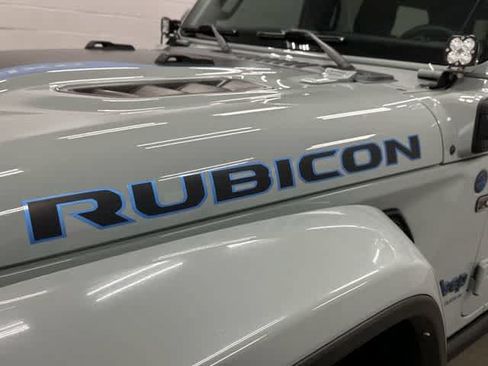 Used 2023 Jeep Wrangler Unlimited Rubicon 4xe w/ Cold Weather Group AWD/4WD image 31