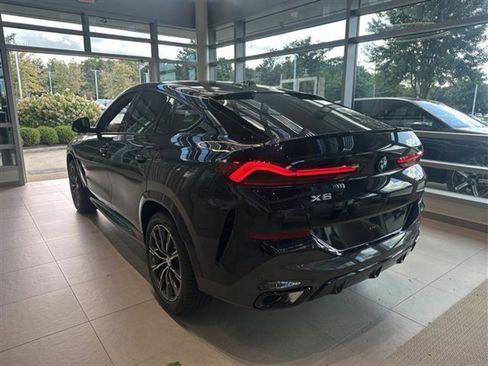 New 2026 BMW X6 xDrive40i w/ Climate Comfort Package image 4