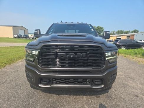 Used 2024 RAM 3500 Limited AWD/4WD image 2