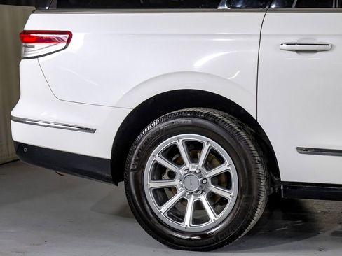 Used 2022 Lincoln Navigator L Reserve image 6