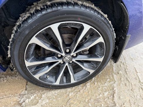 Used 2017 Toyota Corolla SE w/ Carpet Mat Package (TMS) image 8