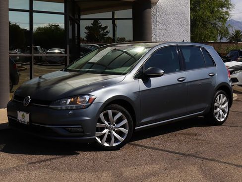 Used 2019 Volkswagen Golf SE w/ Driver Assistance Package FWD image 2