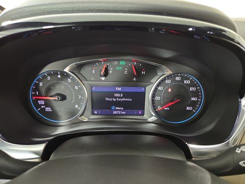 Used 2023 Chevrolet Traverse LT AWD/4WD image 18