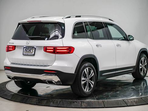 Used 2026 Mercedes-Benz GLB 250 image 4