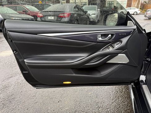 Used 2017 INFINITI Q60 Red Sport 400 image 12