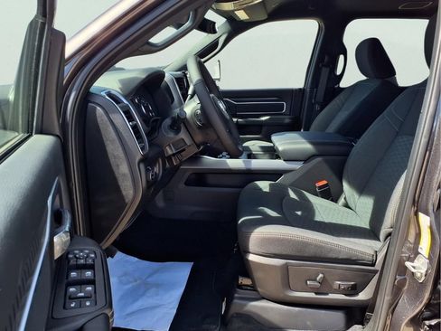 New 2026 RAM 3500 Big Horn AWD/4WD image 8
