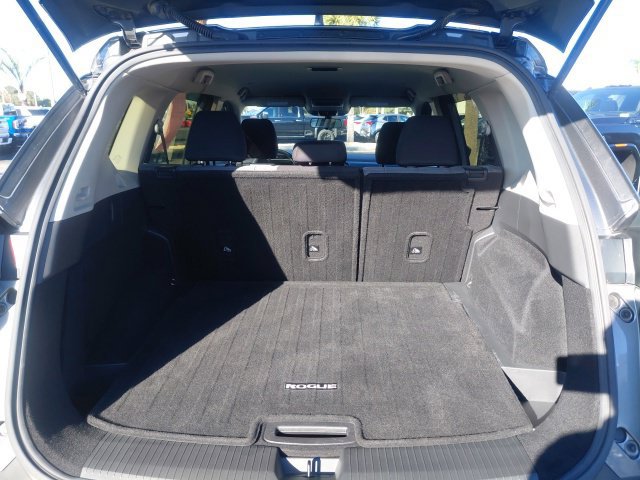 Used 2023 Nissan Rogue SV FWD image 6