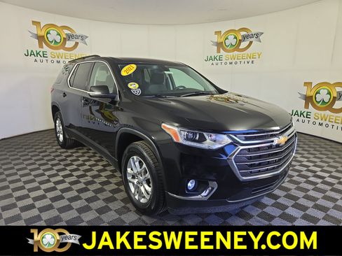 Used 2021 Chevrolet Traverse LT image 1