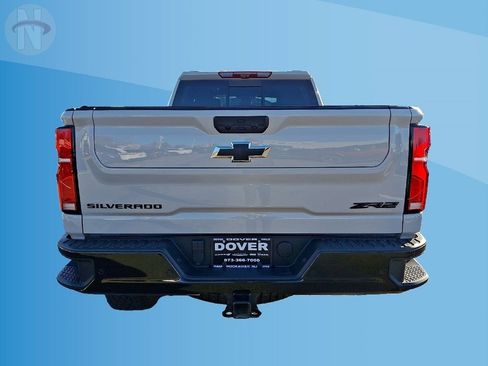 Used 2026 Chevrolet Silverado 2500 ZR2 w/ LPO, Dark Essentials Package image 22