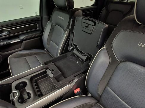 Used 2023 RAM 1500 Laramie AWD/4WD image 18