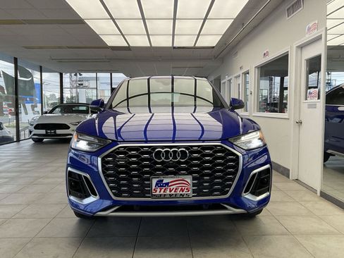 Used 2021 Audi Q5 2.0T Premium Plus w/ Premium Plus Package AWD/4WD image 2