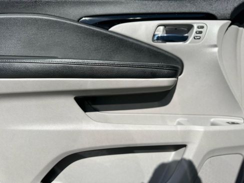 Used 2016 Honda Pilot Touring image 29