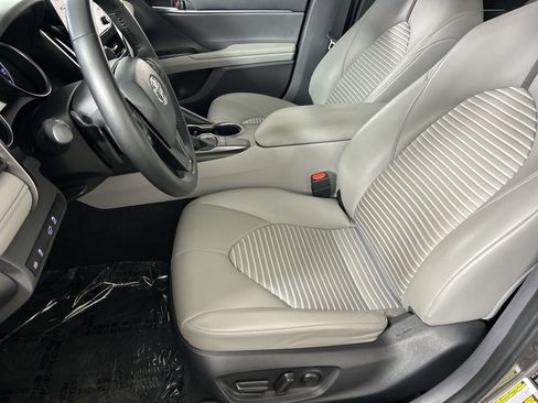 Used 2024 Toyota Camry SE FWD image 21