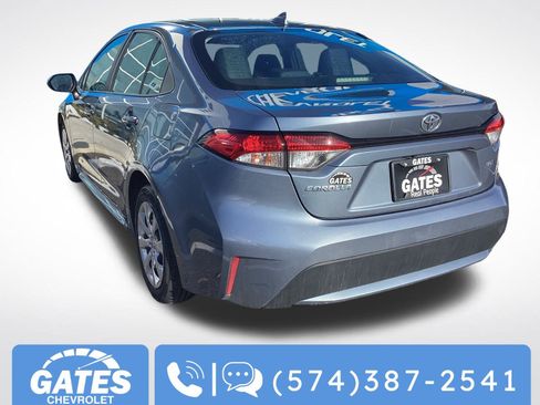 Used 2021 Toyota Corolla LE image 6