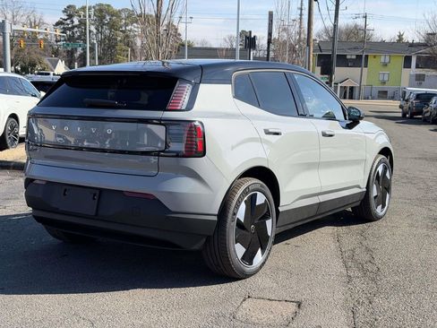 New 2026 Volvo EX30 Plus w/ Climate Package image 18