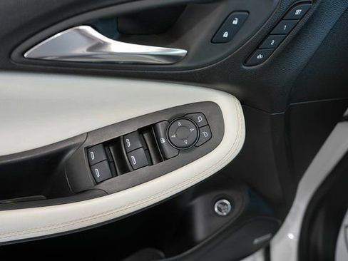 Used 2024 Buick Encore GX Avenir w/ Avenir Technology Package image 12