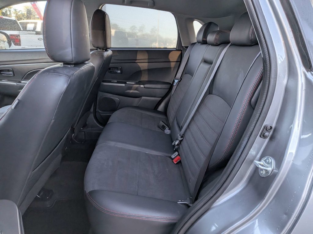 Used 2025 Mitsubishi Outlander Sport SE AWD/4WD image 14