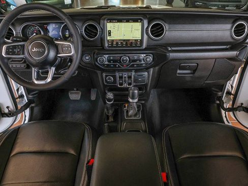 Used 2023 Jeep Wrangler Sahara AWD/4WD image 38
