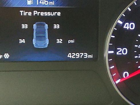 Used 2023 Kia Forte LX image 15