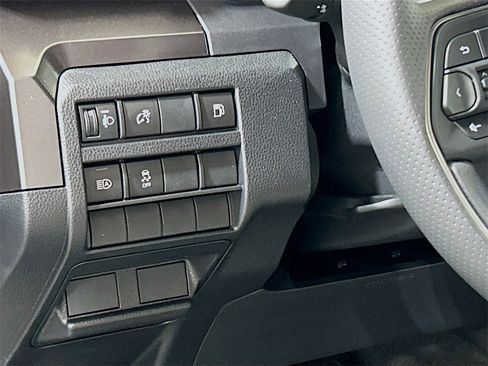 New 2025 Toyota 4Runner SR5 image 10