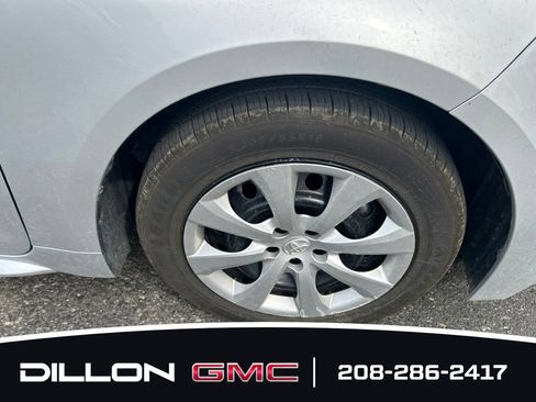 Used 2025 Toyota Corolla LE FWD image 23