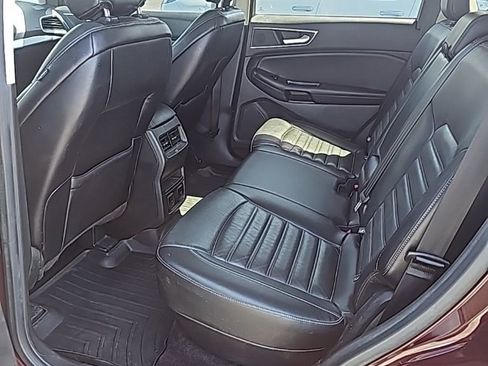 Used 2017 Ford Edge SEL w/ Equipment Group 201A AWD/4WD image 9