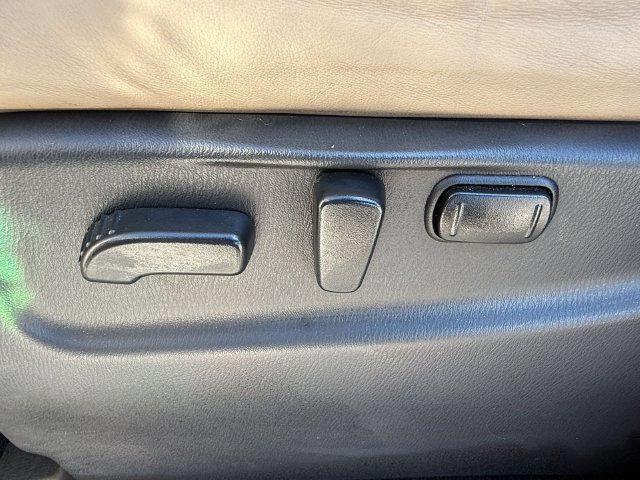 Used 2018 Nissan Armada Platinum w/ Cargo Package RWD image 19