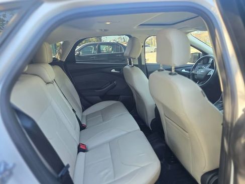 Used 2017 Ford Focus Titanium image 31