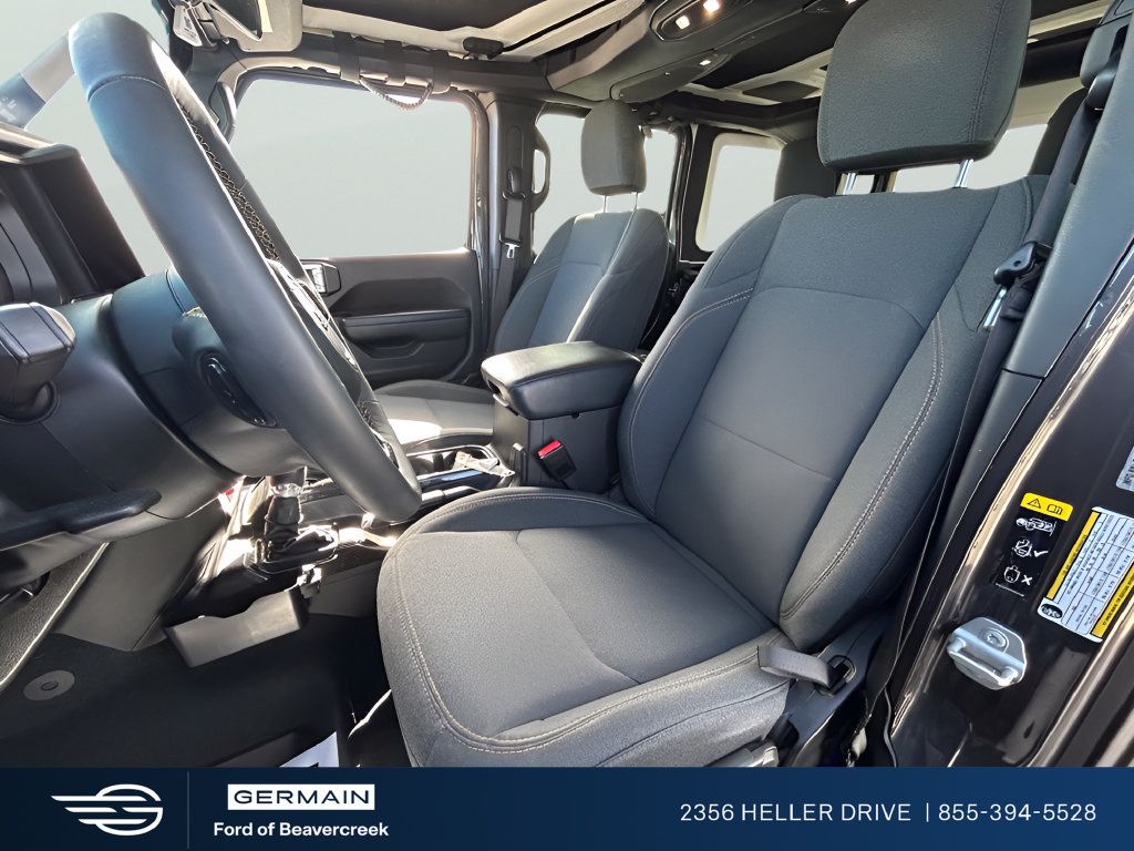 Used 2024 Jeep Wrangler Unlimited Sport AWD/4WD image 11