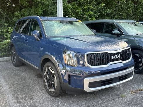 Used 2025 Kia Telluride EX FWD image 8