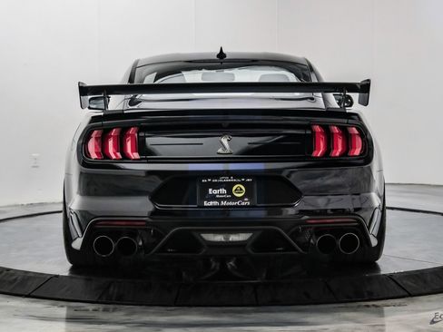 Used 2021 Ford Mustang Shelby GT500 w/ Carbon Fiber Track Pack RWD image 12