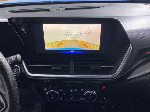 Certified 2024 Chevrolet Trax RS w/ Sunroof Package image 22