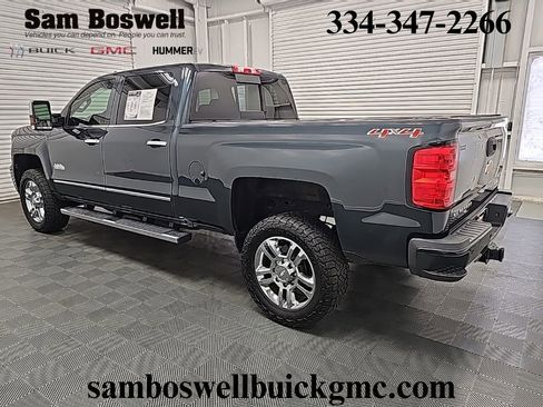 Used 2017 Chevrolet Silverado 2500 High Country image 5