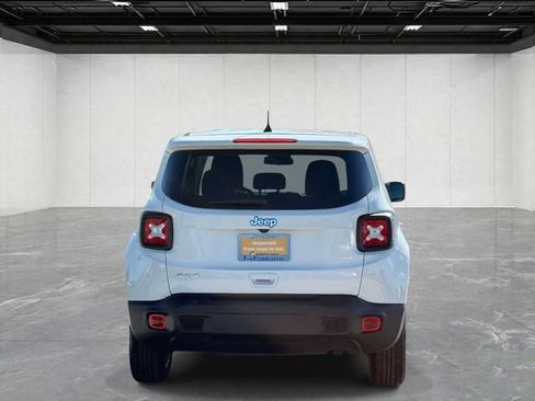 Certified 2023 Jeep Renegade Latitude AWD/4WD image 6