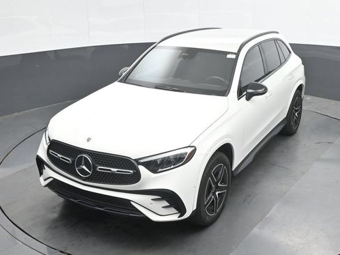 Used 2024 Mercedes-Benz GLC 300 4MATIC image 35
