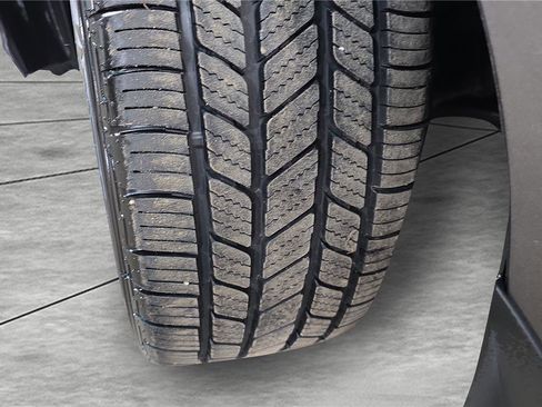 Used 2024 Toyota Camry SE image 30