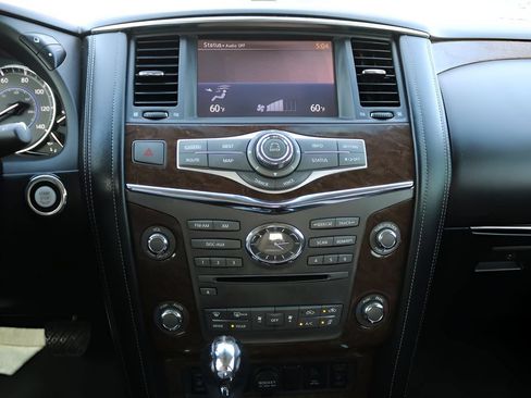 Used 2017 INFINITI QX80 2WD image 24