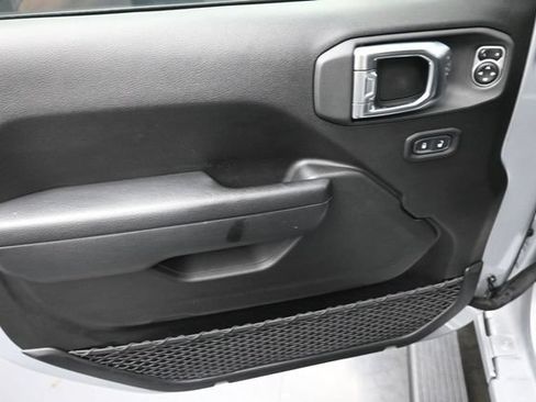 Used 2023 Jeep Wrangler Unlimited Sport w/ Sun And Sound Package AWD/4WD image 9
