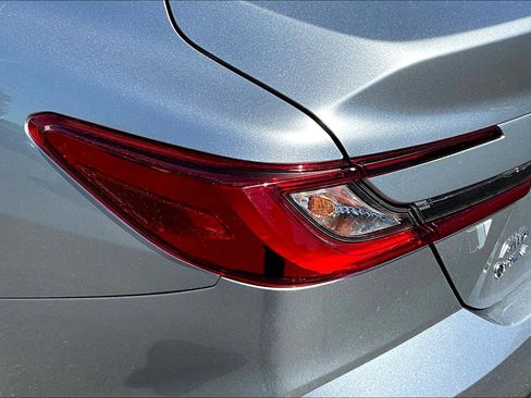 Used 2025 Toyota Camry LE AWD/4WD image 24