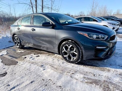 Certified 2021 Kia Forte LXS image 3
