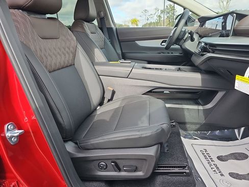 New 2026 Nissan Murano Platinum w/ Cargo Package AWD/4WD image 14
