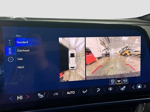 New 2026 Chevrolet Equinox EV LT image 15